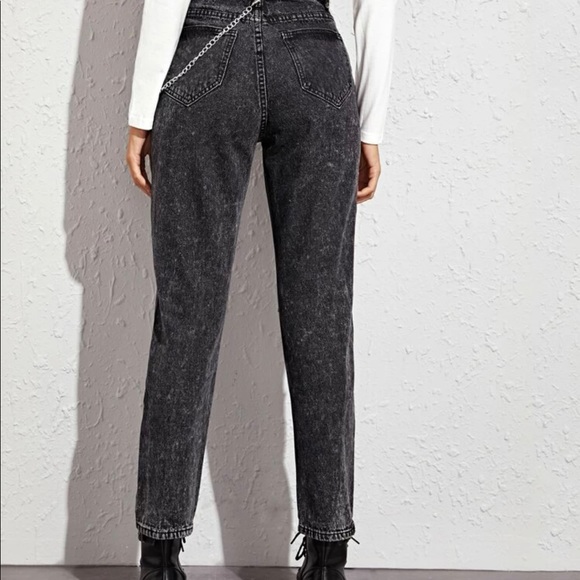 High Waisted Ripped Mom Jeans with Chain - Picture 3 of 3